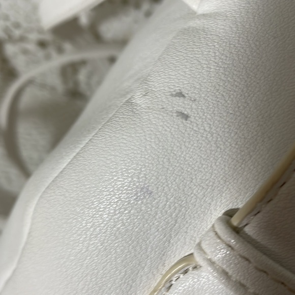 Missy hummingbird/flowers vegan backpack - Picture 10 of 15